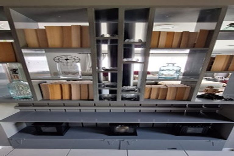 Photo of property in 22 Aragon Grove, Kingsley Heights, Upper Hutt, 5018