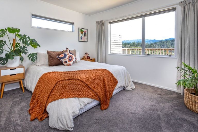 Photo of property in 8 Ridge Road, Tairua, 3508