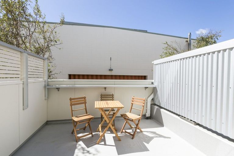 Photo of property in 39 Little George Street, Thorndon, Wellington, 6011