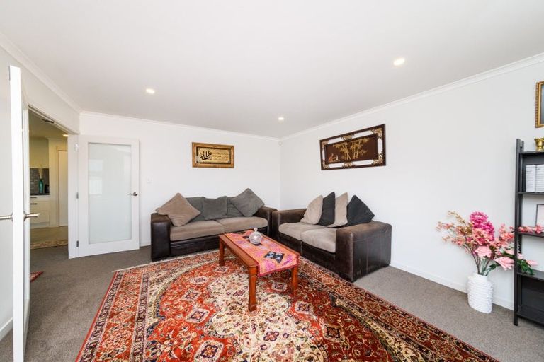 Photo of property in 12 Gibraltar Way, Fitzherbert, Palmerston North, 4410