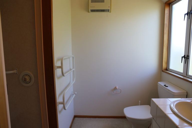 Photo of property in 255 Avonhead Road, Avonhead, Christchurch, 8042