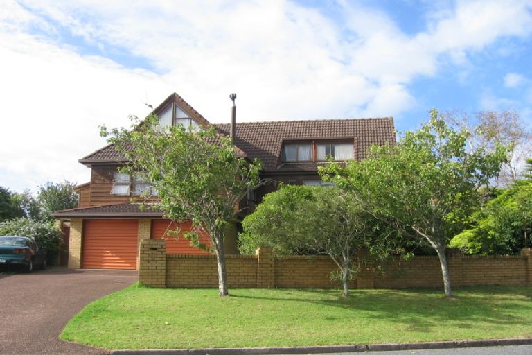 Photo of property in 2 Radiata Lane, Chatswood, Auckland, 0626