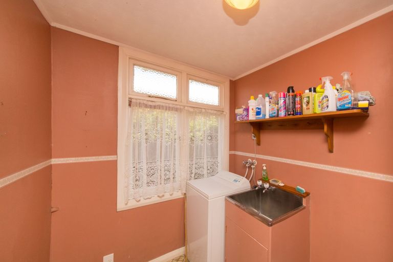 Photo of property in 34 Florence Avenue, Palmerston North, 4414
