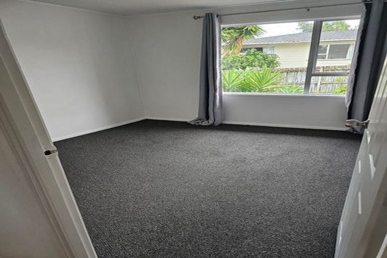 Photo of property in 71 Casuarina Road, Half Moon Bay, Auckland, 2012