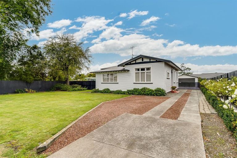 Photo of property in 130 Gloucester Street, Taradale, Napier, 4112