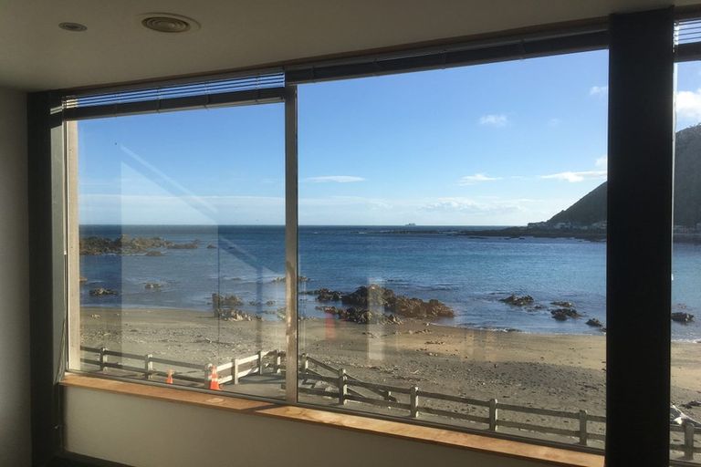 Photo of property in 28 Owhiro Bay Parade, Owhiro Bay, Wellington, 6023