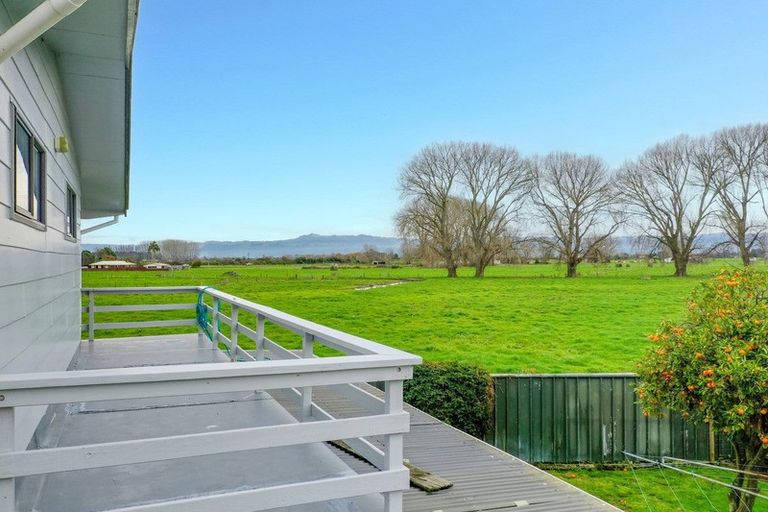 Photo of property in 18 Tawhara Place, Edgecumbe, 3120
