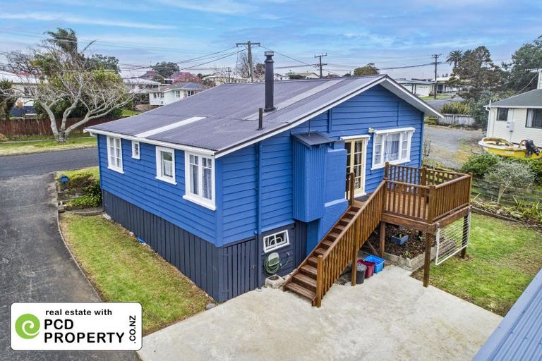Photo of property in 14 Meldrum Street, Te Kamo, Whangarei, 0112