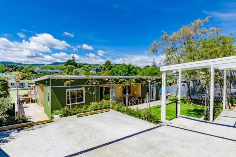 Photo of property in 54a Renown Road, Raumati South, Paraparaumu, 5032