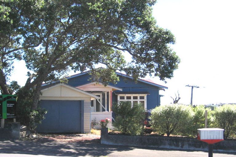 Photo of property in 197 Onewa Road, Birkenhead, Auckland, 0626