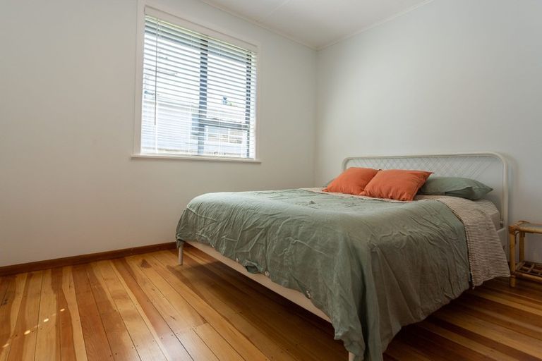 Photo of property in 215 Omata Road, Spotswood, New Plymouth, 4310