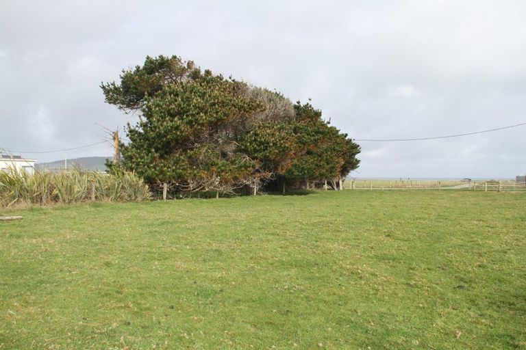 Photo of property in 42 Surrey Street, Orepuki, Riverton, 9881