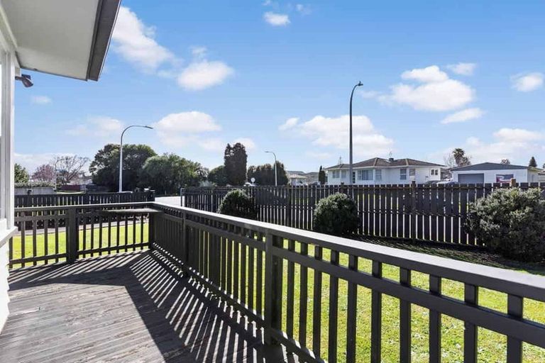 Photo of property in 119 Chichester Drive, Rosehill, Papakura, 2113