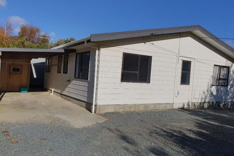 Photo of property in 55 Collins Avenue, Tawa, Wellington, 5028