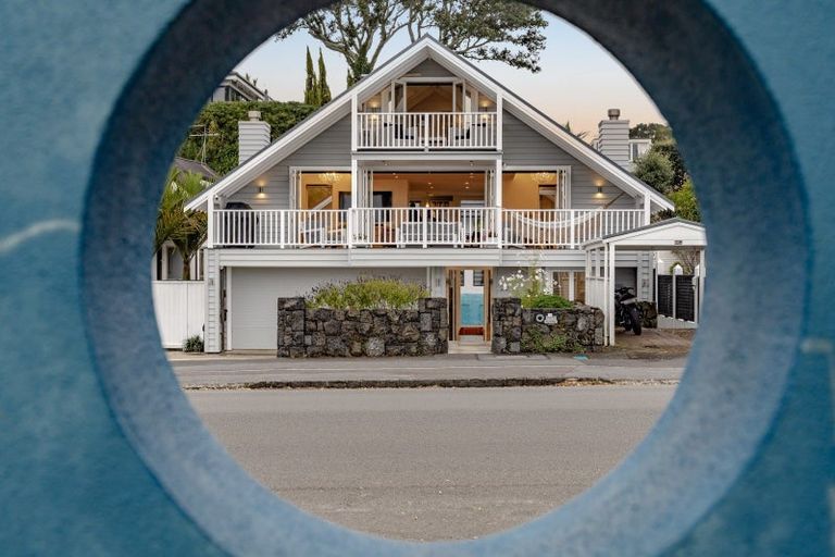 Photo of property in 20 King Edward Parade, Devonport, Auckland, 0624