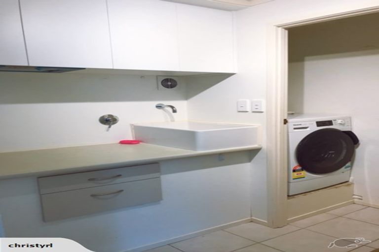 Photo of property in 1/58 Channel View Road, Campbells Bay, Auckland, 0630