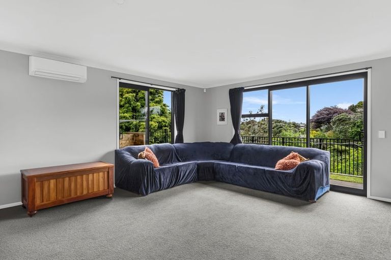 Photo of property in 14 Discovery Place, Marfell, New Plymouth, 4310