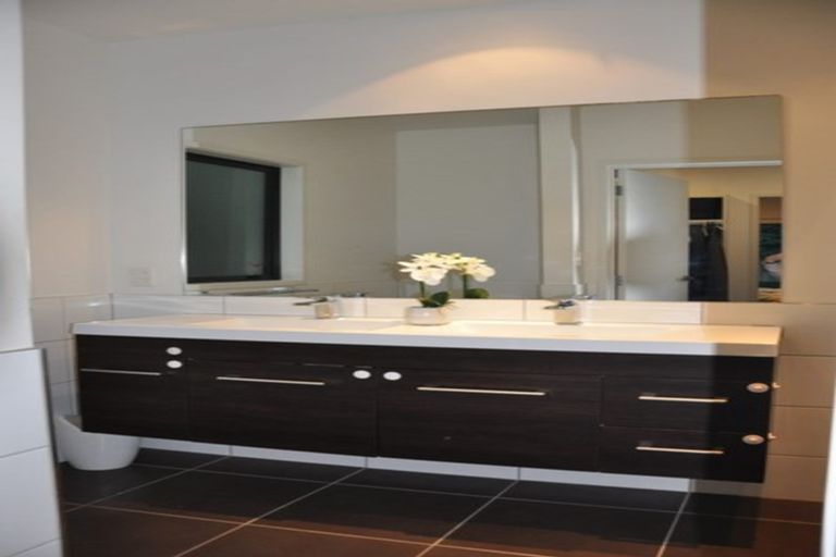 Photo of property in 11 Kirkpatrick Place, Havelock North, 4130