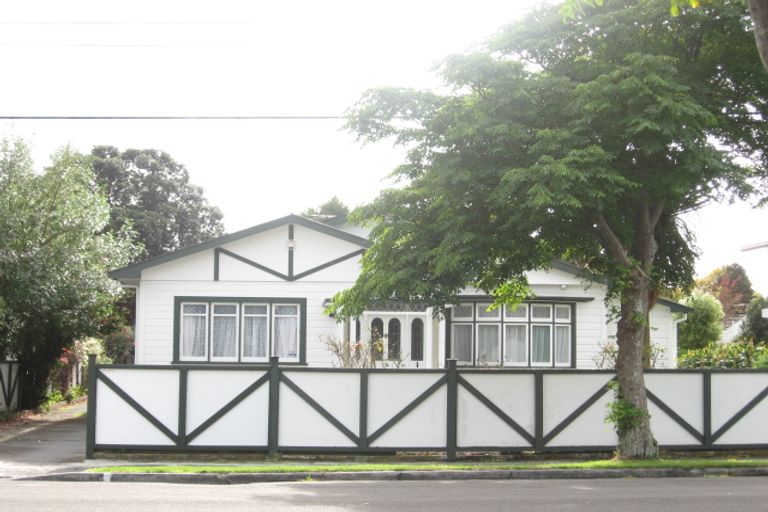 Photo of property in 11 Epuni Street, Hutt Central, Lower Hutt, 5011