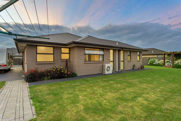 Photo of property in 11 Crampton Close, Kaiapoi, 7630