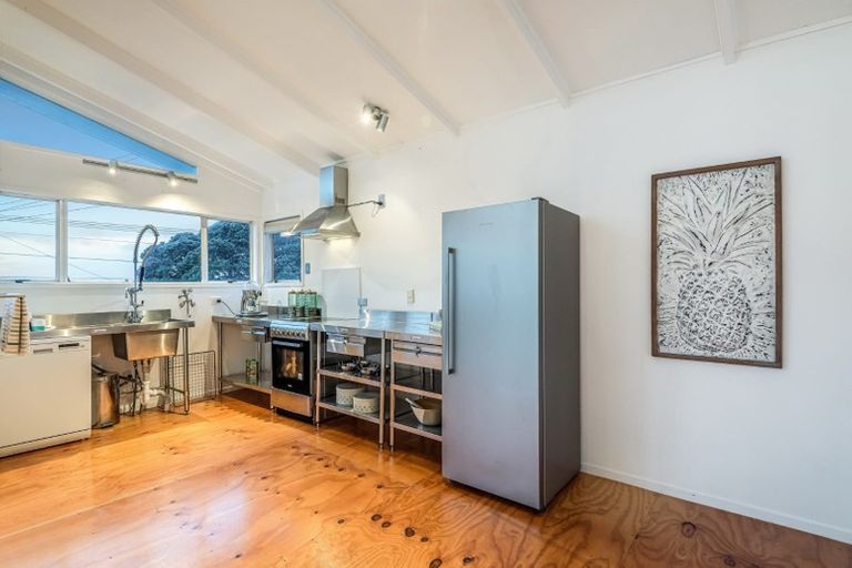 Photo of property in 11 Dalton Road, Snells Beach, 0920