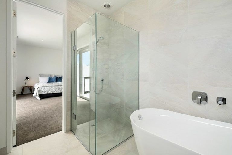 Photo of property in 15 Stackbrae Avenue, Wanaka, 9305