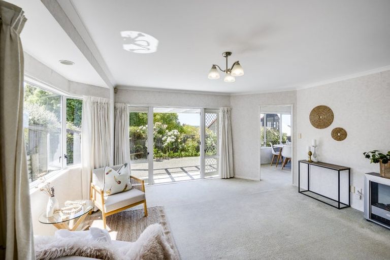 Photo of property in 76b Churchill Drive, Taradale, Napier, 4112