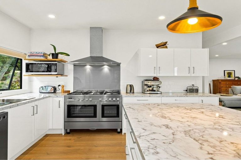 Photo of property in 961 Sandspit Road, Sandspit, Warkworth, 0982