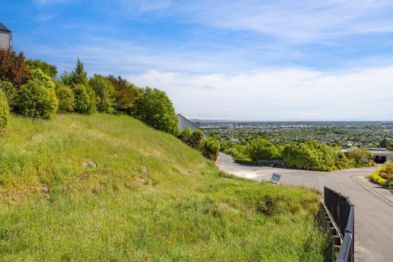 Photo of property in 27 Iles Lane, Cashmere, Christchurch, 8022