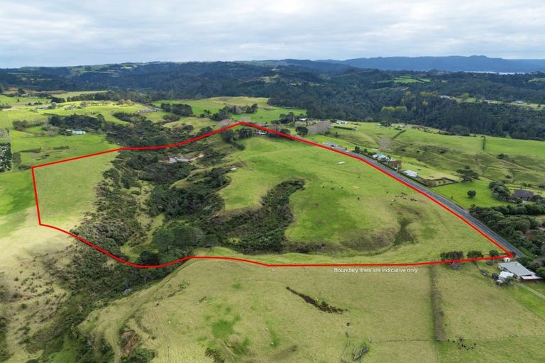 Photo of property in 3087 Awhitu Road, Awhitu, Waiuku, 2684