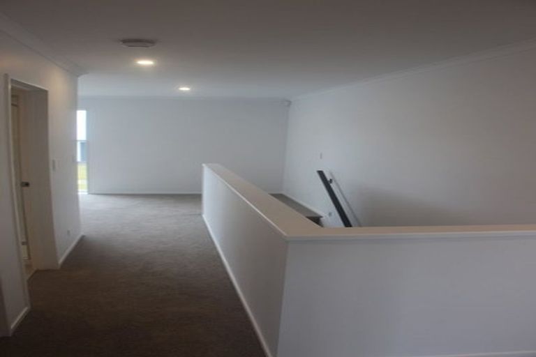 Photo of property in 29 Ambar Ridge Avenue, Massey, Auckland, 0614