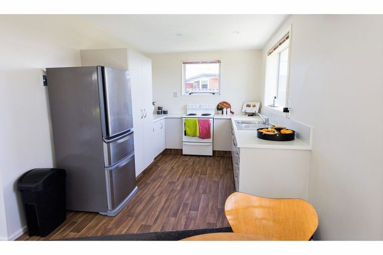 Photo of property in 2/18a Thistledown Place, Woolston, Christchurch, 8062