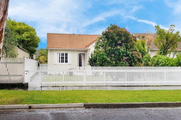 Photo of property in 41 Nuffield Avenue, Marewa, Napier, 4110