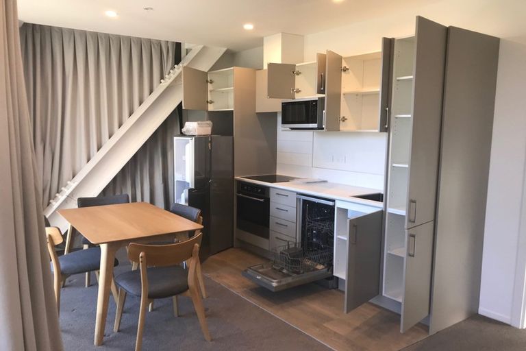 Photo of property in Wyndham Gardens Apartments, 30 Red Oaks Drive, Frankton, Queenstown, 9300