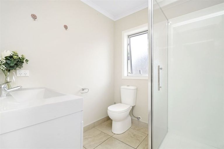 Photo of property in 1 Kennedy Lane, Hamilton East, Hamilton, 3216