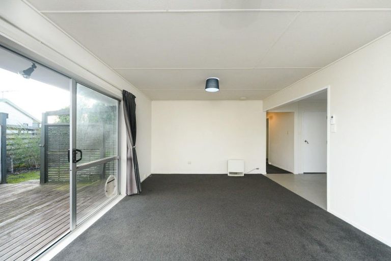 Photo of property in 41 Acacia Street, Kelvin Grove, Palmerston North, 4414