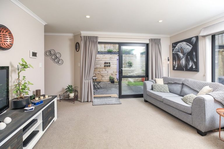 Photo of property in 4/142 Forest Lake Road, Forest Lake, Hamilton, 3200