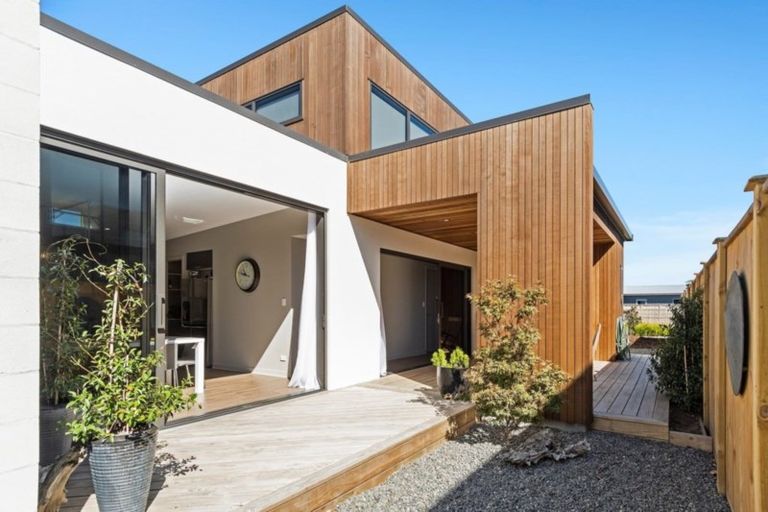 Photo of property in 12 Tuangi Way, Papamoa Beach, Papamoa, 3118