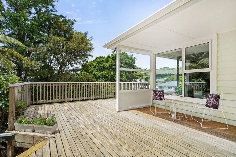 Photo of property in 12 Pembroke Street, Tawa, Wellington, 5028