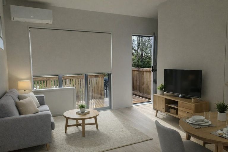 Photo of property in 1/35 Renata Crescent, Te Atatu Peninsula, Auckland, 0610