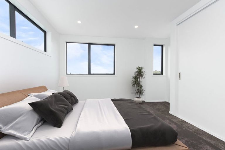 Photo of property in 3 Mokopiko Court, Beach Haven, Auckland, 0626