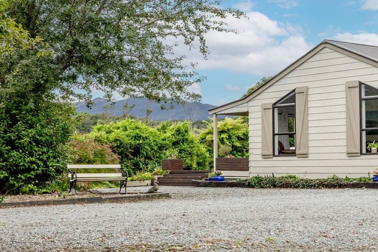 Photo of property in 158 Golf Links Road, Kaiata, Greymouth, 7805