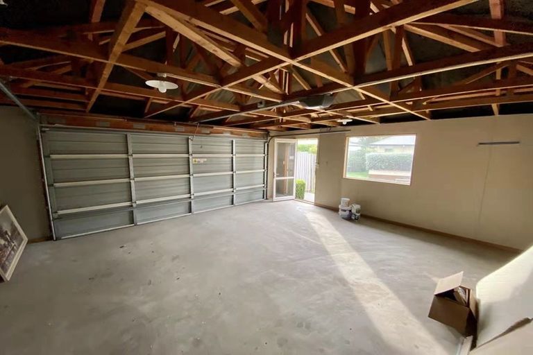 Photo of property in 66 Staveley Street, Avonhead, Christchurch, 8042