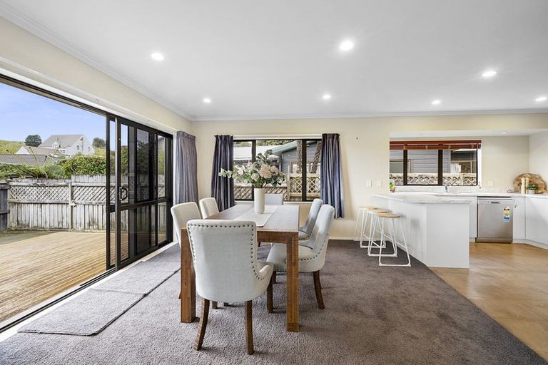 Photo of property in 15a Marchant Place, Westown, New Plymouth, 4310