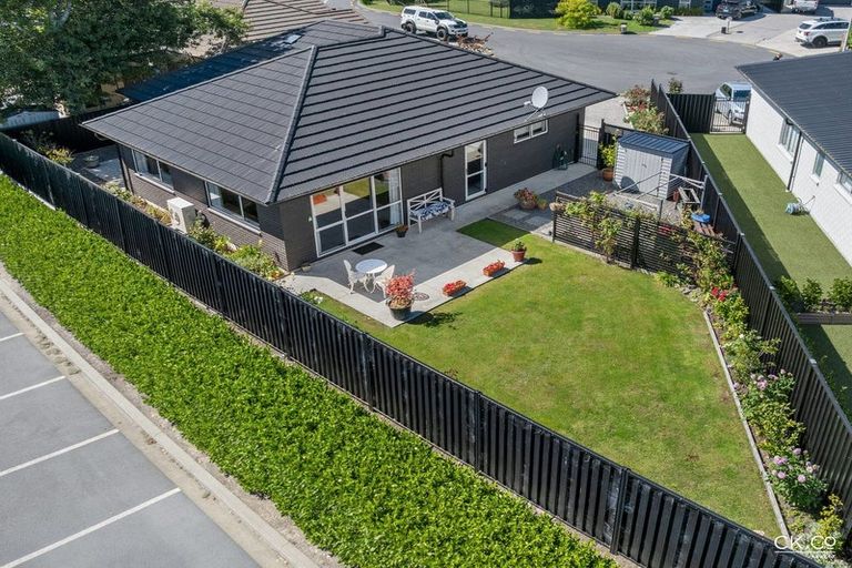 Photo of property in 12 Passchendaele Grove, Trentham, Upper Hutt, 5018