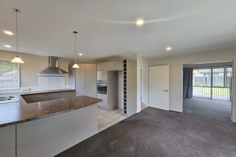 Photo of property in 10 Cyclamen Place, Aidanfield, Christchurch, 8025