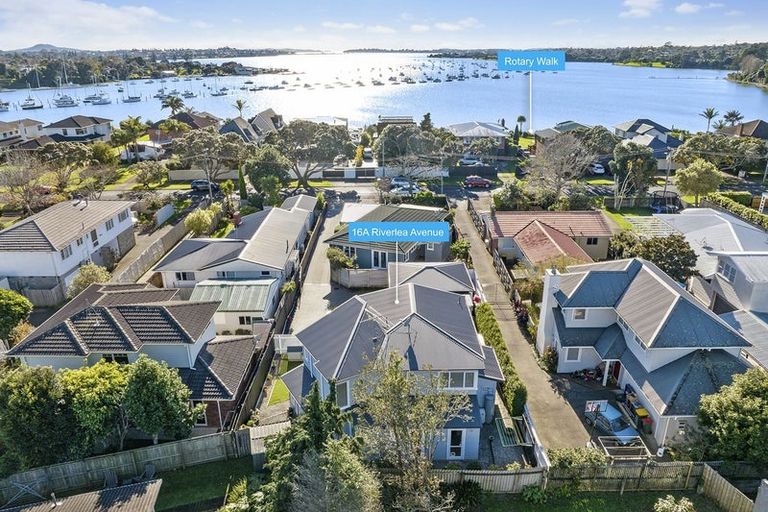 Photo of property in 16a Riverlea Avenue, Pakuranga, Auckland, 2010