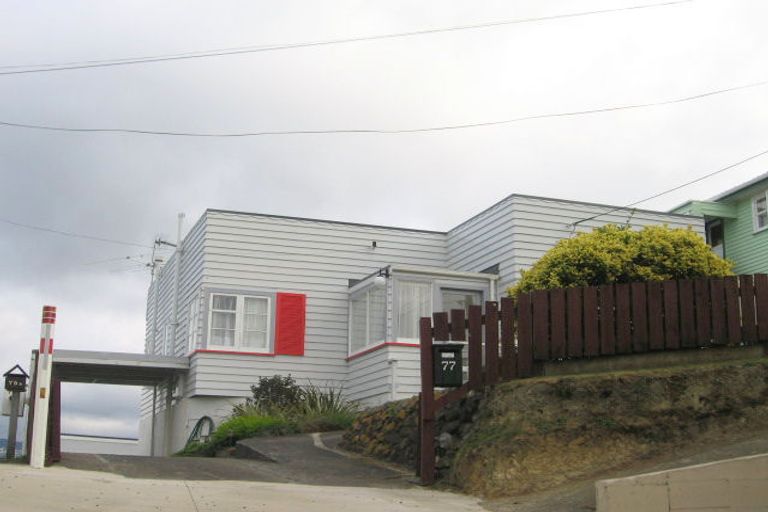 Photo of property in 75a Maupuia Road, Maupuia, Wellington, 6022