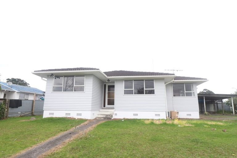 Photo of property in 1 Serrano Place, Clover Park, Auckland, 2023