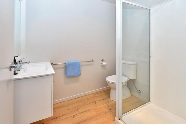 Photo of property in 16 Kuparu Street, Weymouth, Auckland, 2103